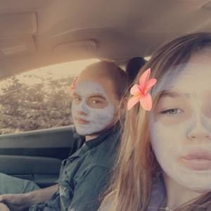 Meet your Posher, Alarna